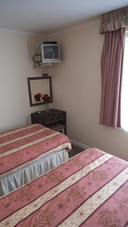 Thalatta Guest House Saint Helier Room photo