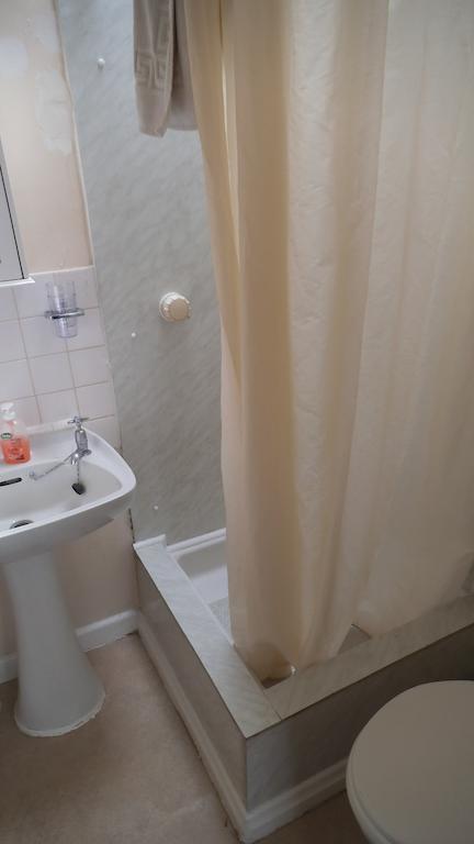 Thalatta Guest House Saint Helier Room photo