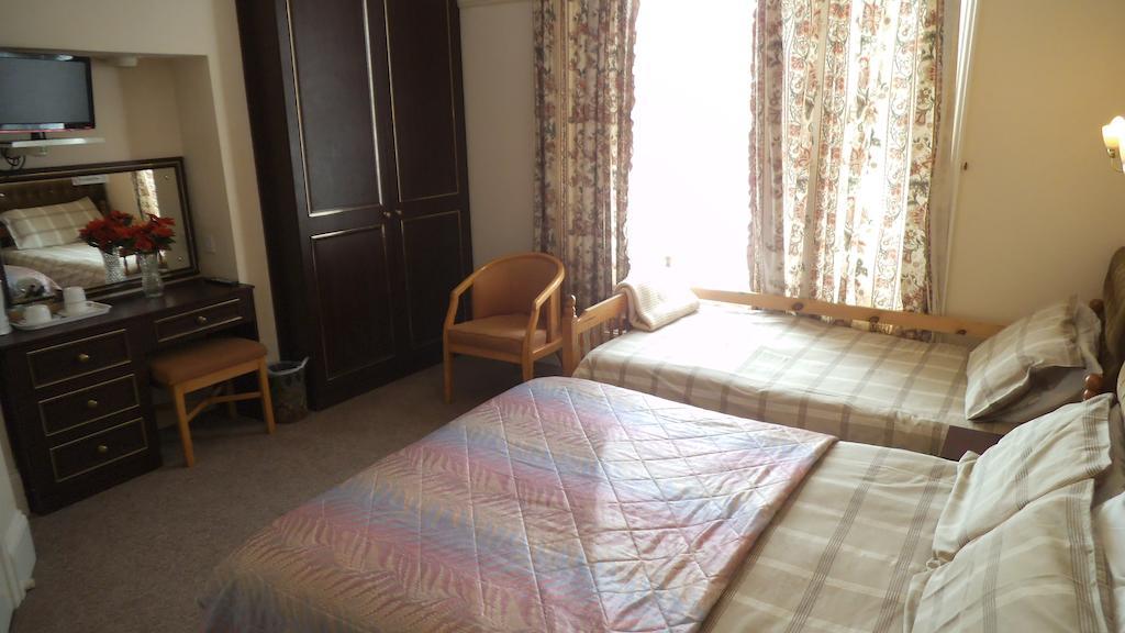 Thalatta Guest House Saint Helier Room photo